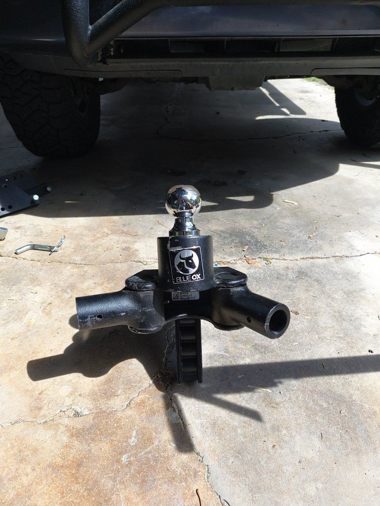 Blue ox equalizer hitch