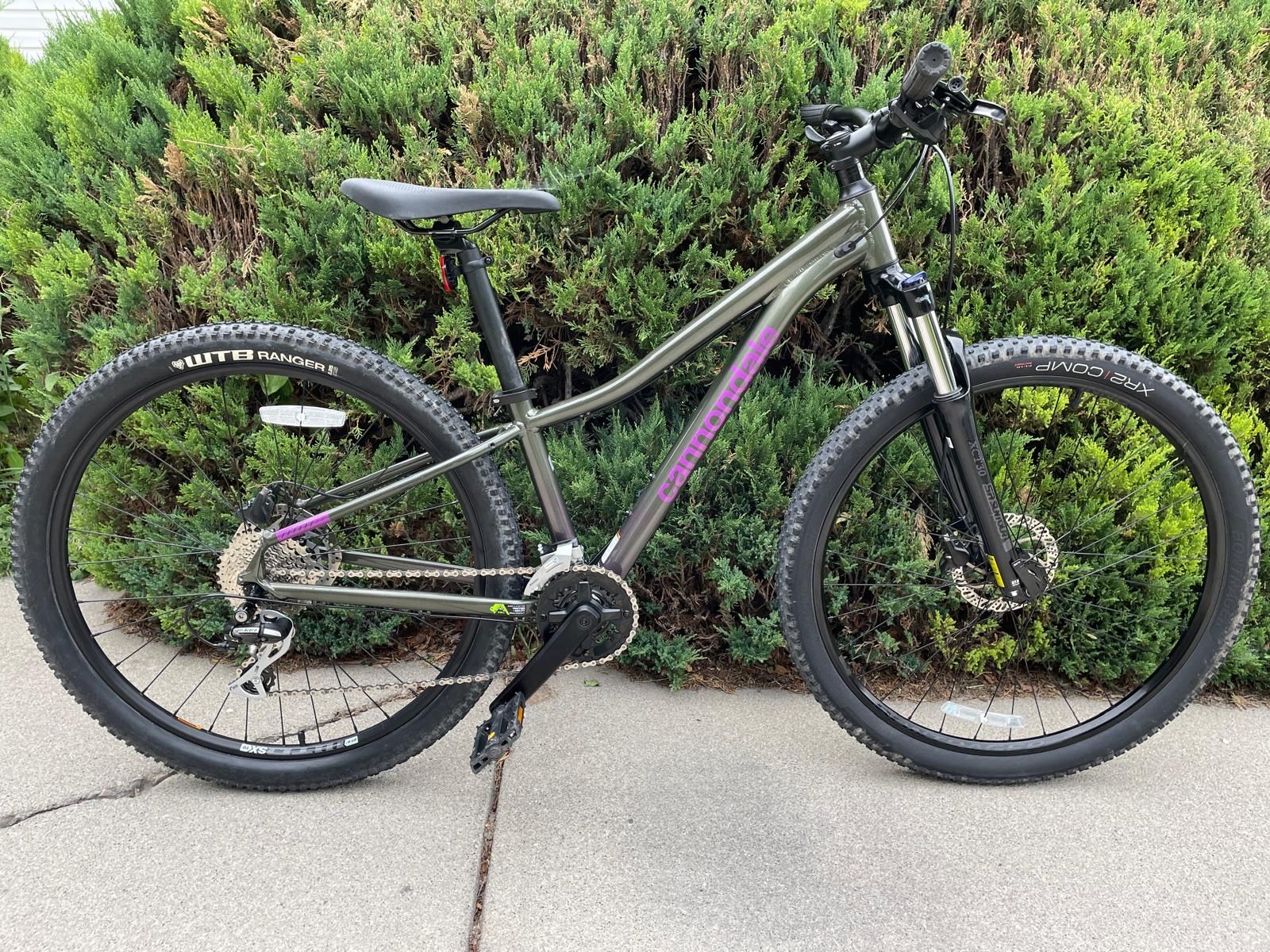 Cannondale Trail 6 Mountain Bike