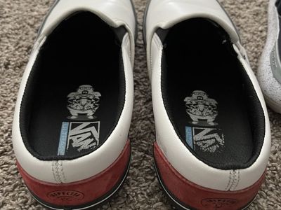 Men’s Shies size 12