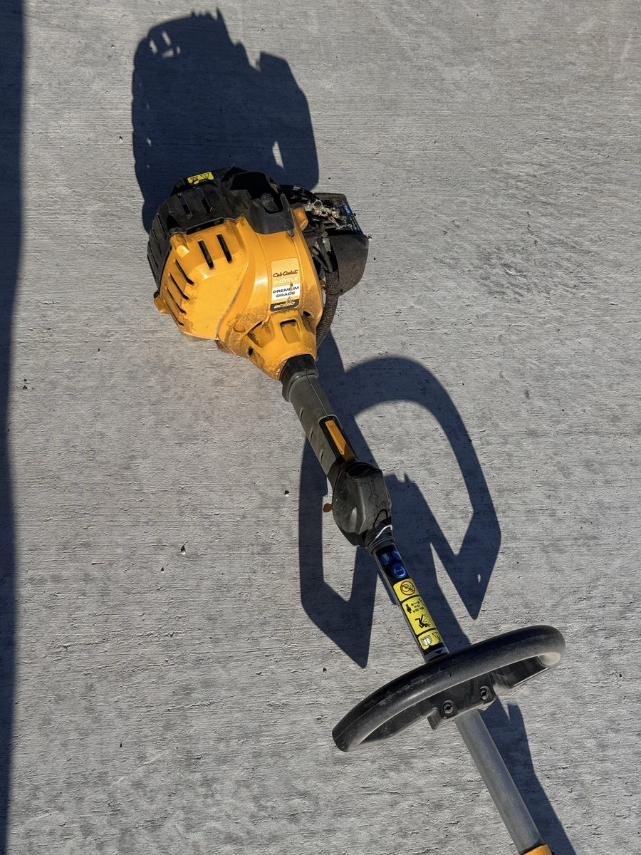Cub Cadet BC280 brush cutter