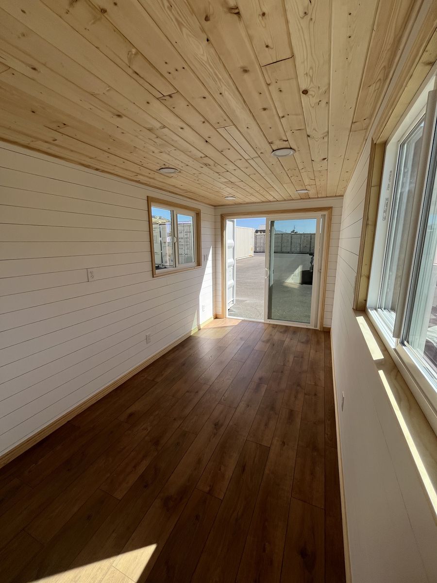 Office / Studio 20ft Shipping Container