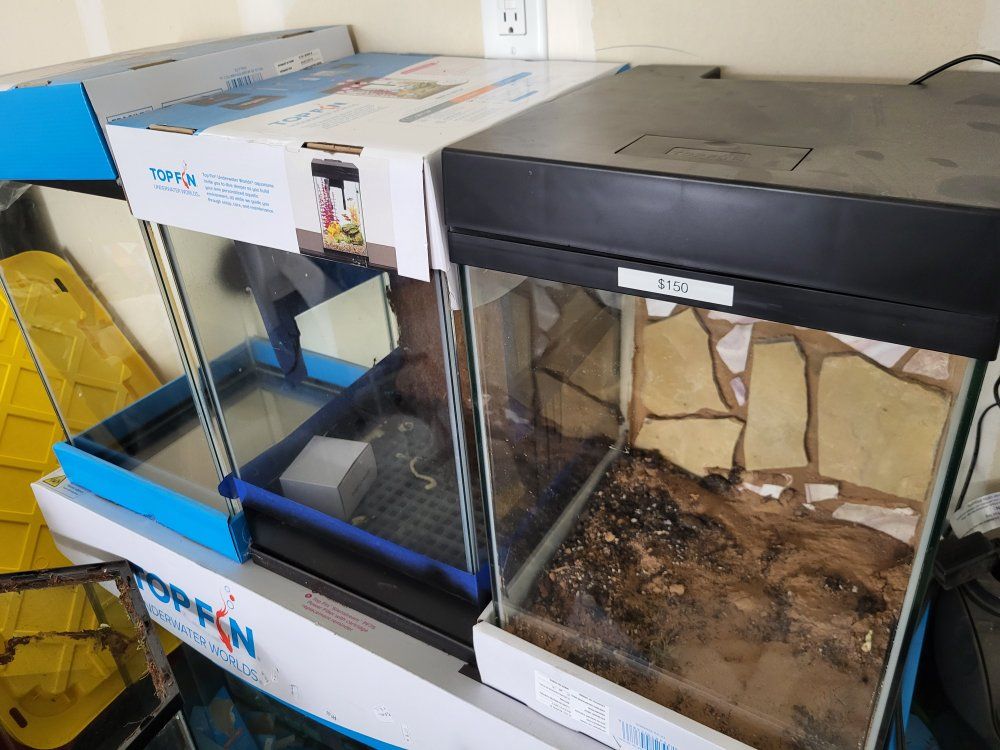 Assorted reptile enclosure and auqriums