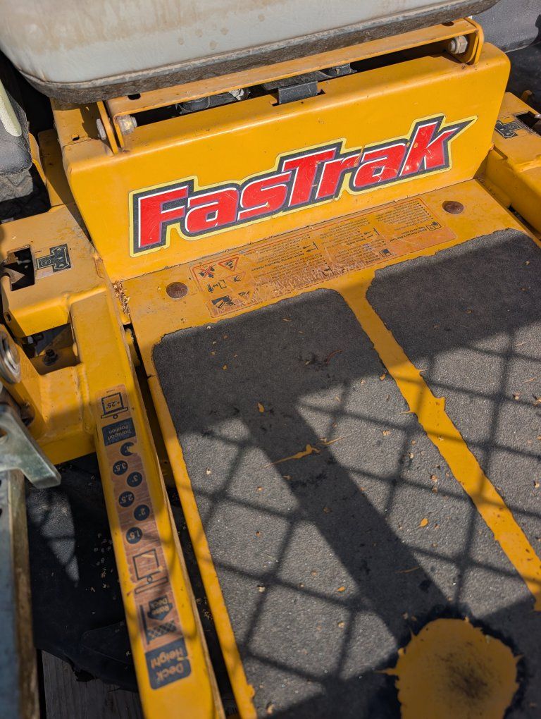 Zero Turn Hustler Turf FasTrak Zero-Turn Lawn Mower - Honda GXV530 Engine