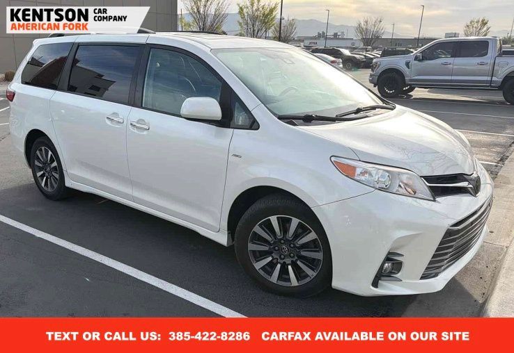 2020 Toyota Sienna XLE 7-Passenger