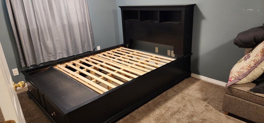 free heavy duty queen bedframe