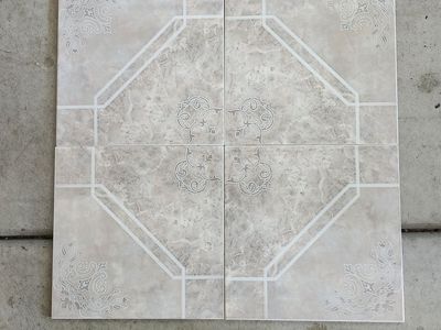 Floor tile