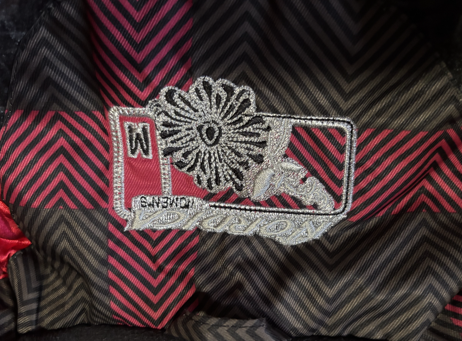 Main image 4
