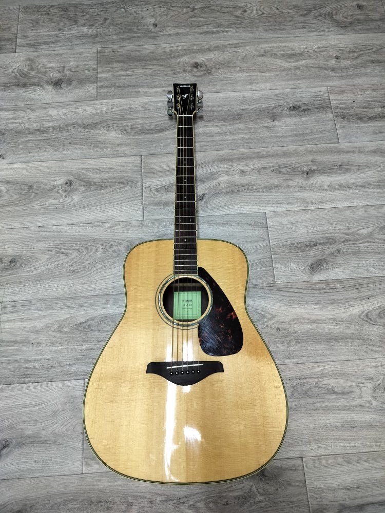 Yamaha FG830