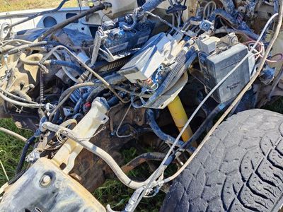 Parting out 1998 GMC Sierra k2500