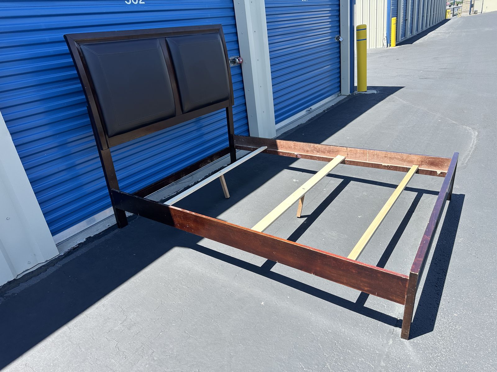 Beautiful Queen Wood Bed