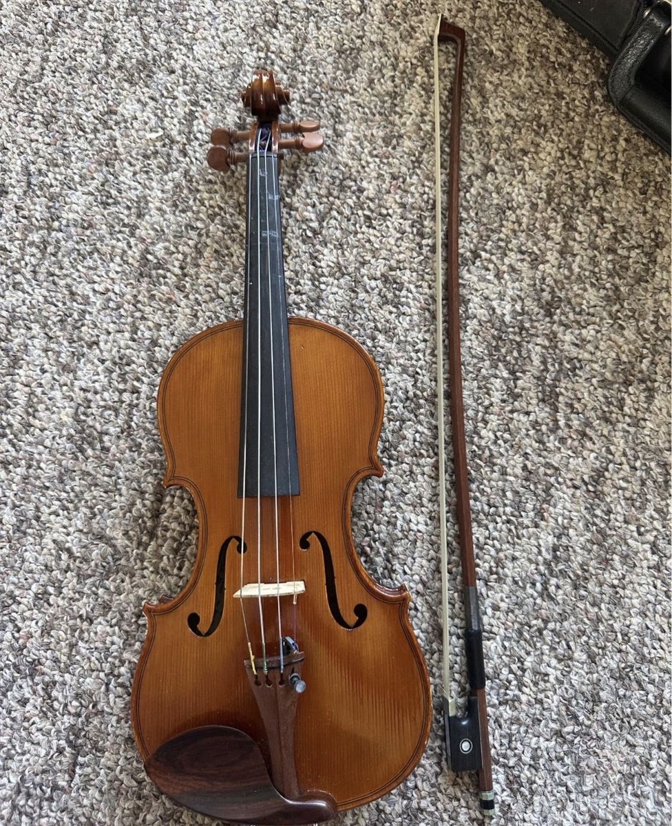 Children’s violin (1/4 size)
