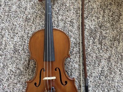 Children’s violin (1/4 size)