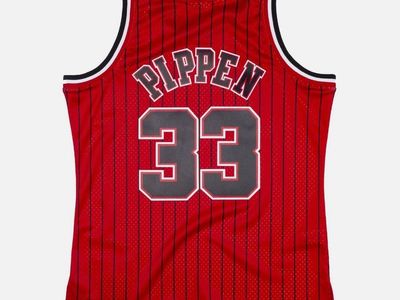 Scottie Pippen #33 | 3XL* | Chicago Bulls 1995-96 Swingman Jersey | Red and Black | MOJ076