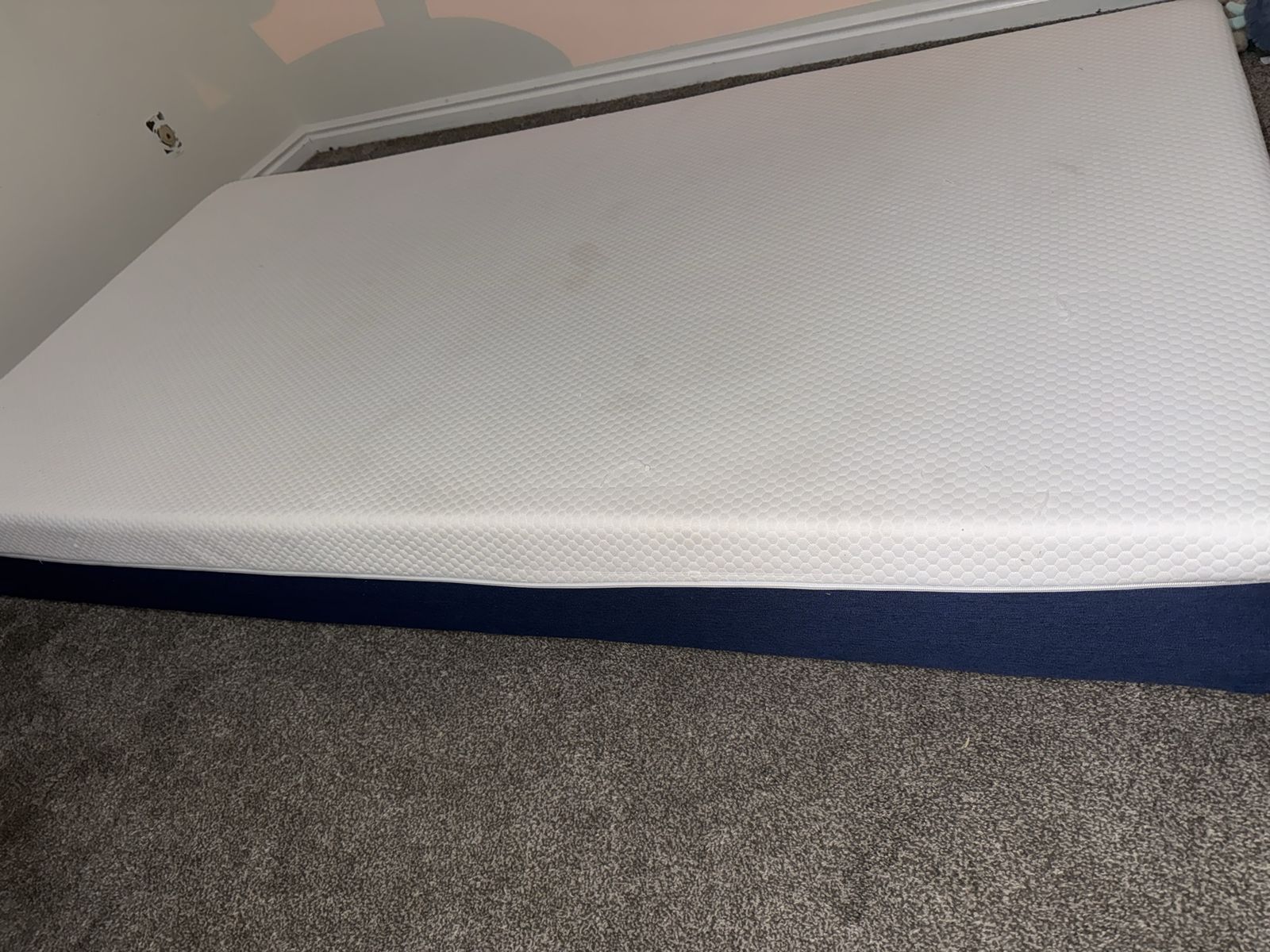 Main image 7