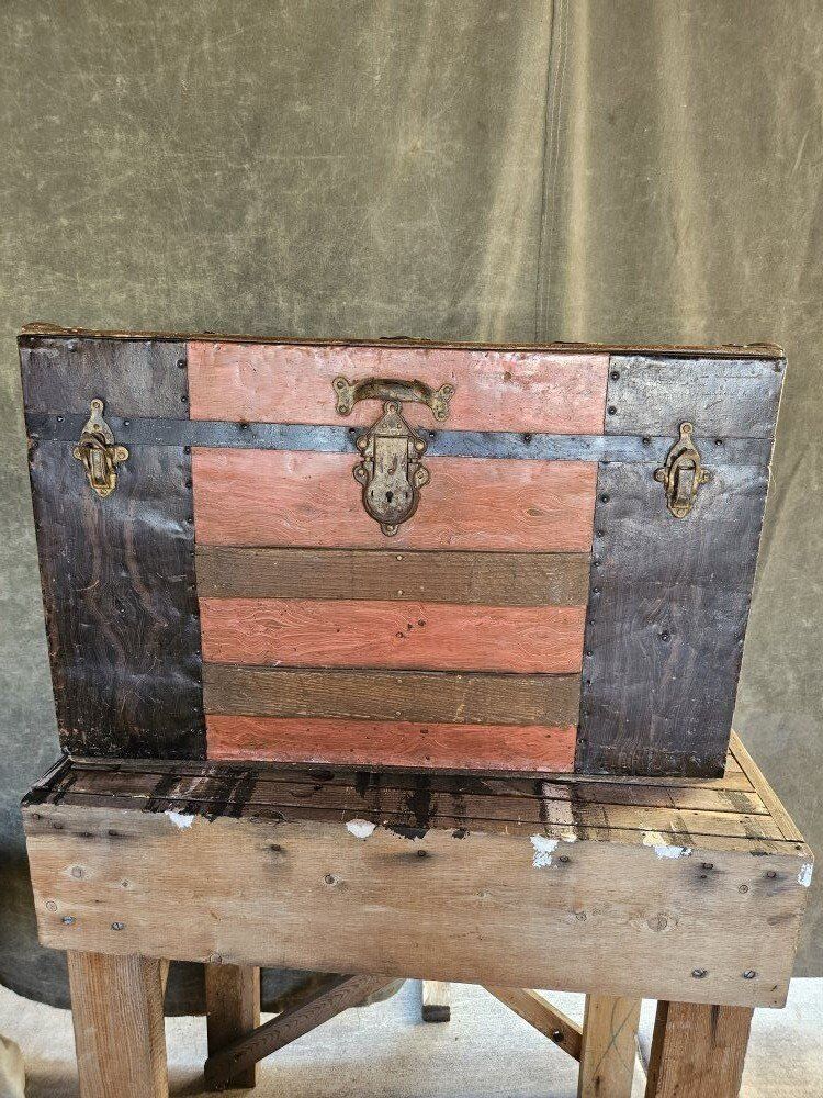 Vintage Wood Trunk / Blanket Chest
