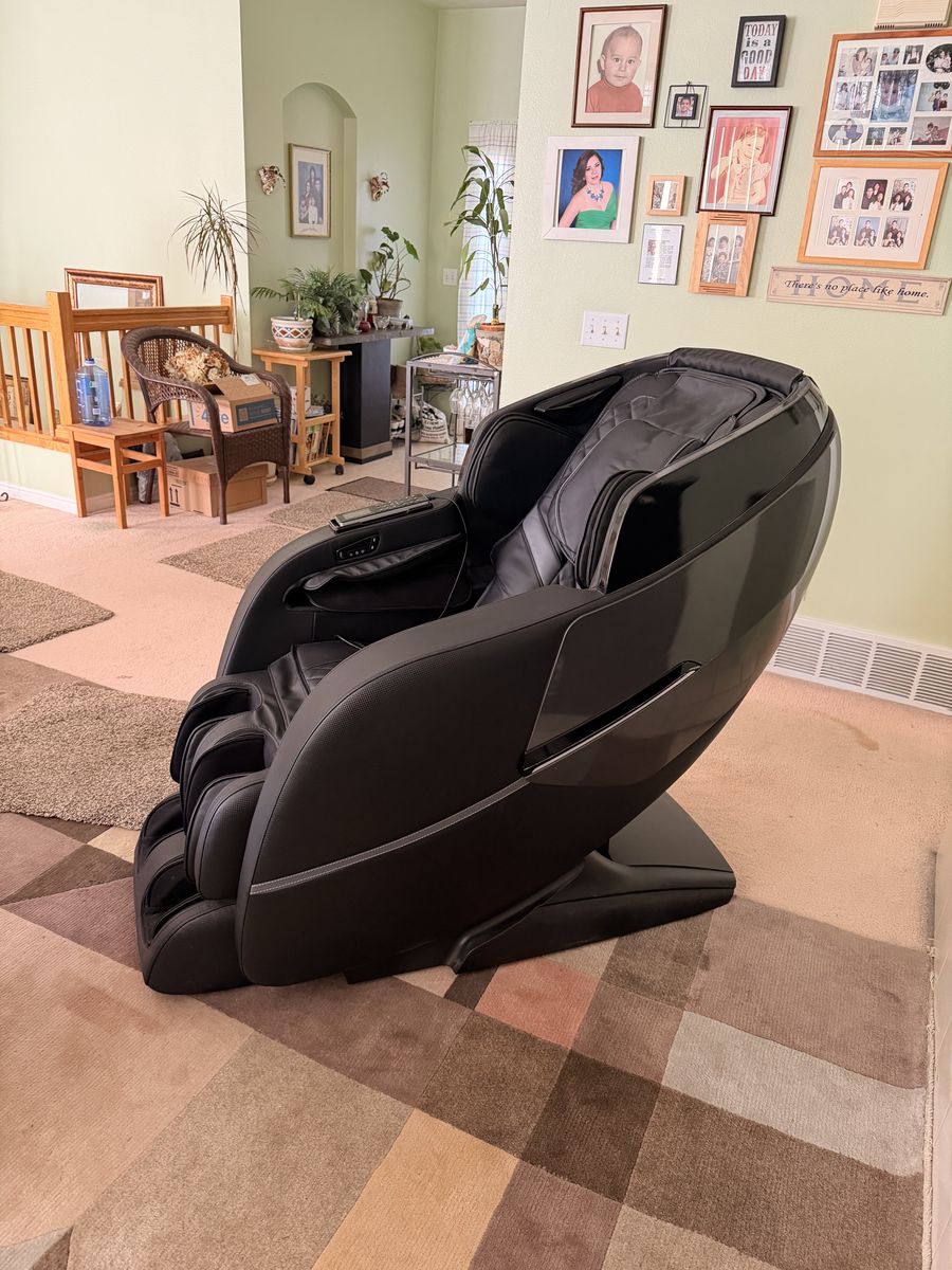 Core nine Massage chair