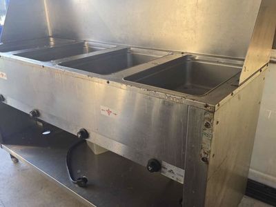 4 Pan Electric Steaming Table