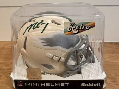 Michael Vick Signed Eagles Retro Mini Helmet – Beckett Witnessed