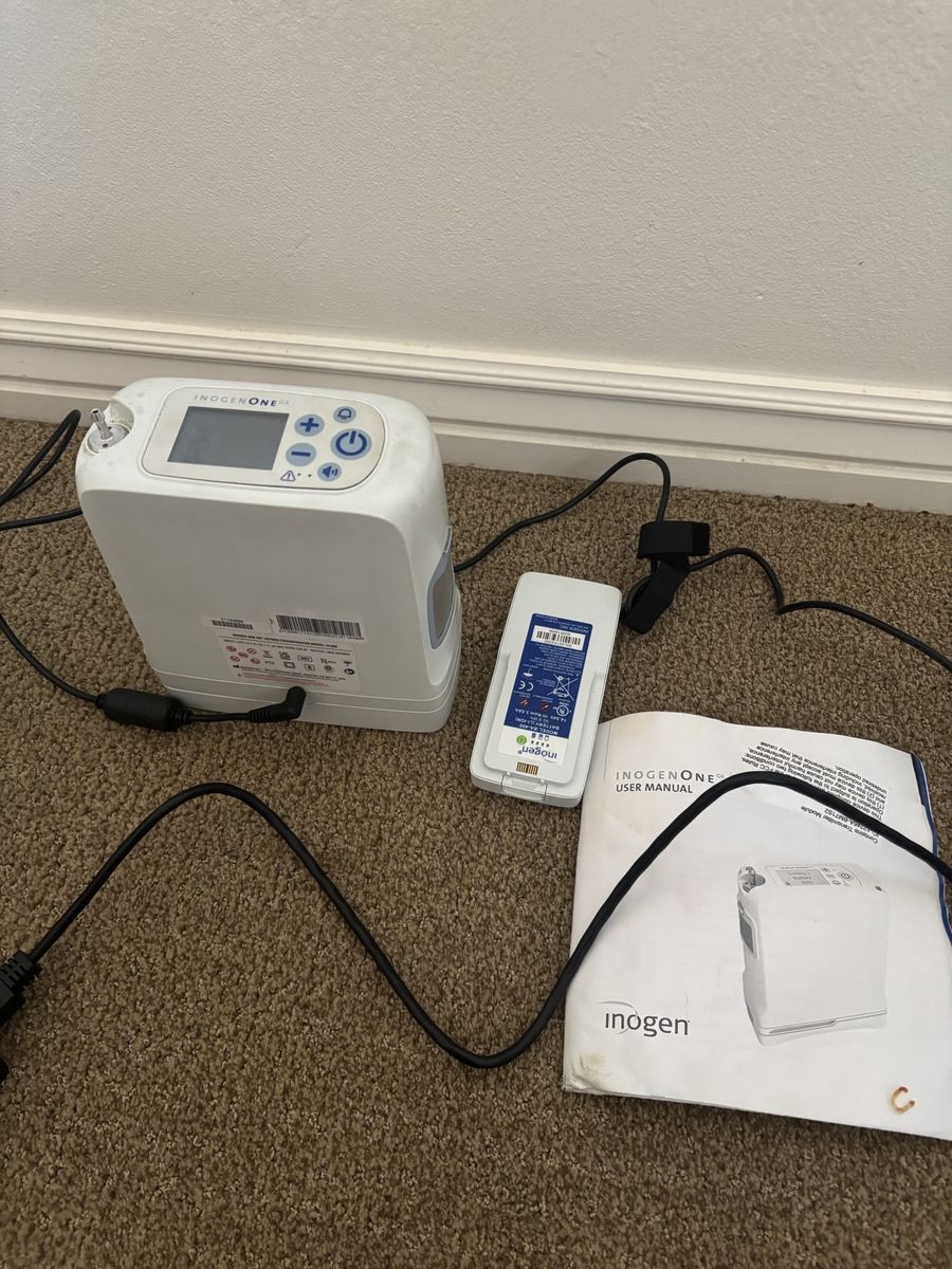 Inogen One G4 PORTABLE OXYGEN Concentrator Model 10-400