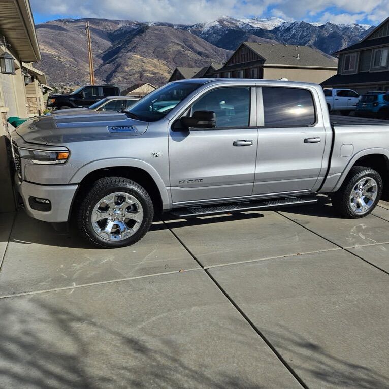 20x9 6 Lug 2026 Ram 1500 Big Horn New take off