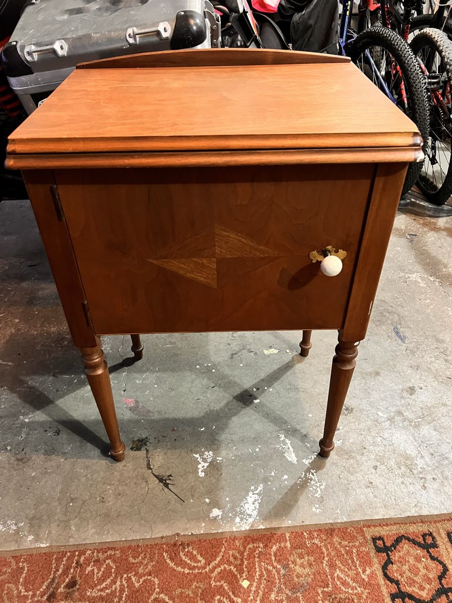 Singer 1900 sewing machine