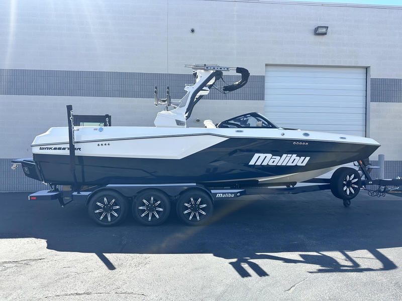 2025 Malibu 24 MXZ Boats