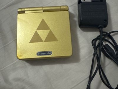 Game Boy advanced SP Zelda edition