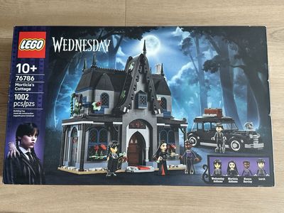 LEGO Wednesday Morticias Cottage 76786