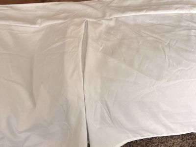 King-size Dust Ruffle