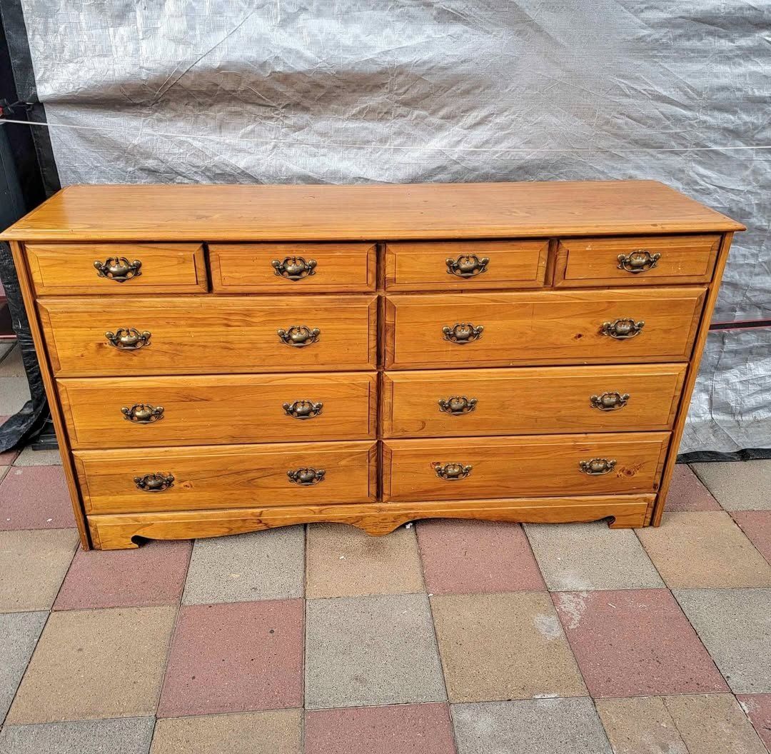 10 Drawer Solid Wood Dresser