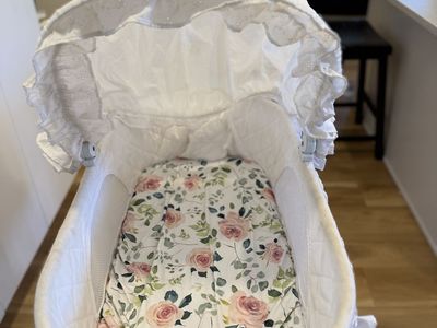 White Baby Bassinet with Floral Sheet - Gently Used, Classic Design, Mobile