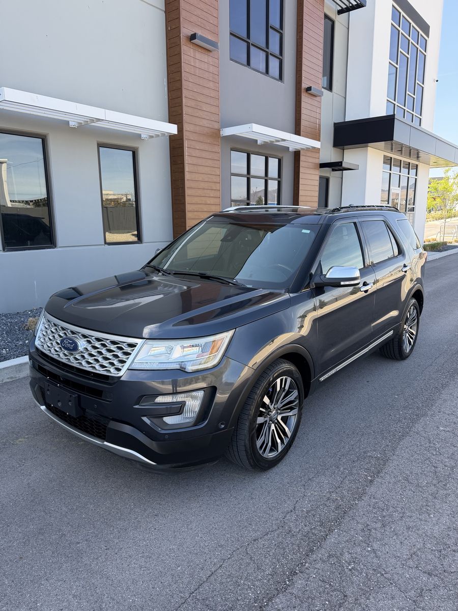 2017 Ford Explorer Platinum