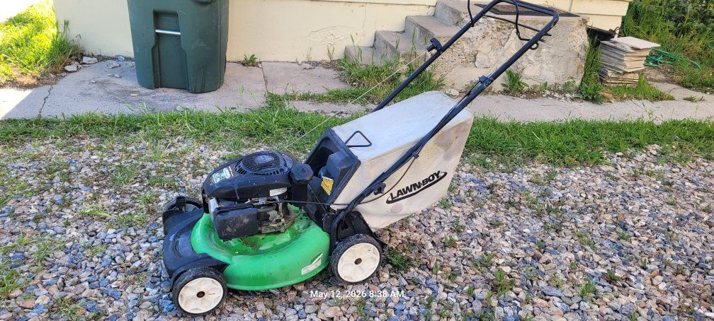 lawn mower self propelled good working conditions