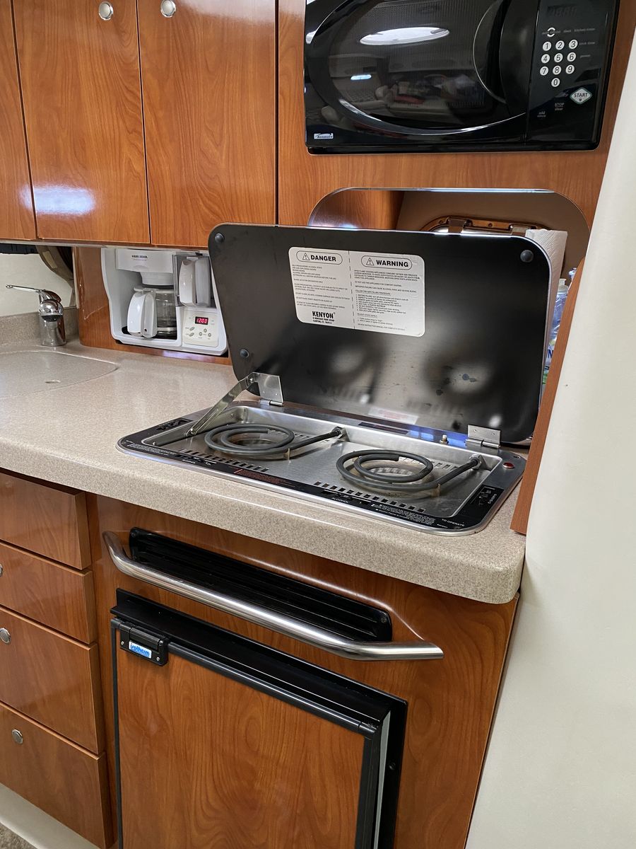 Main image 10