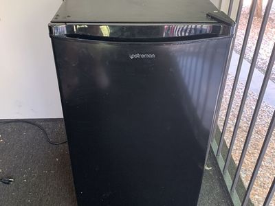Upstreman Compact Black Mini Refrigerator