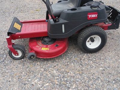 Toro SS4200 zero turn mower