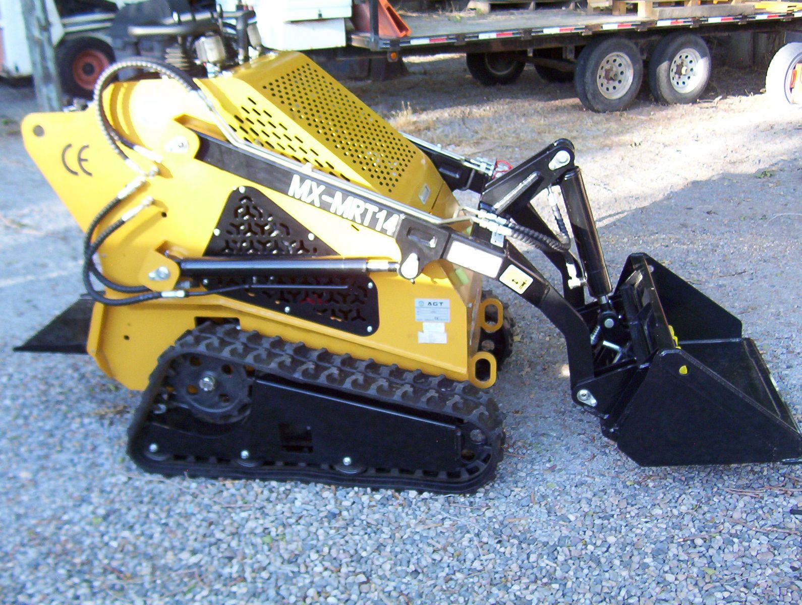 SKID STEER MINI STAND ON MX-MRT14
