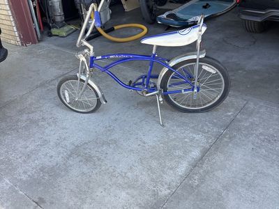 Vintage Schwinn Stingray Krate Purple Bicycle - Classic Muscle Bike with Sissy Bar