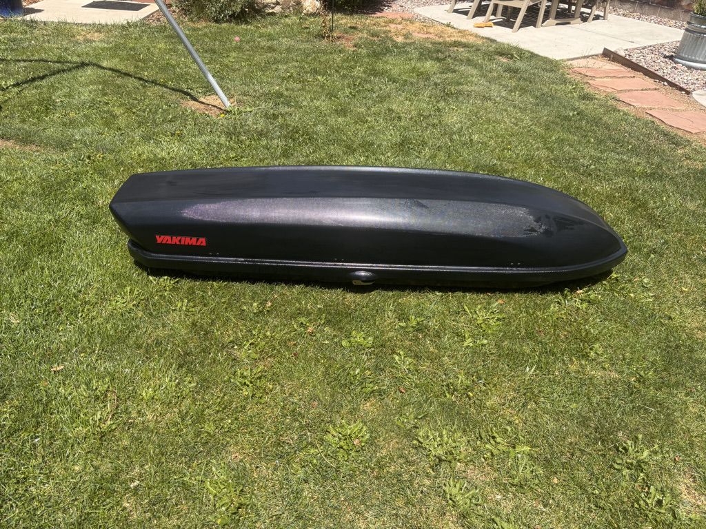 Yakima Black Cargo Roof Box Car Top Carrier Skybox 12