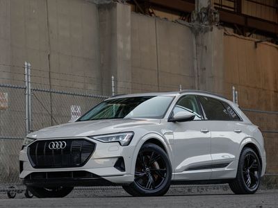 2021 Audi e-tron SUV quattro Premium