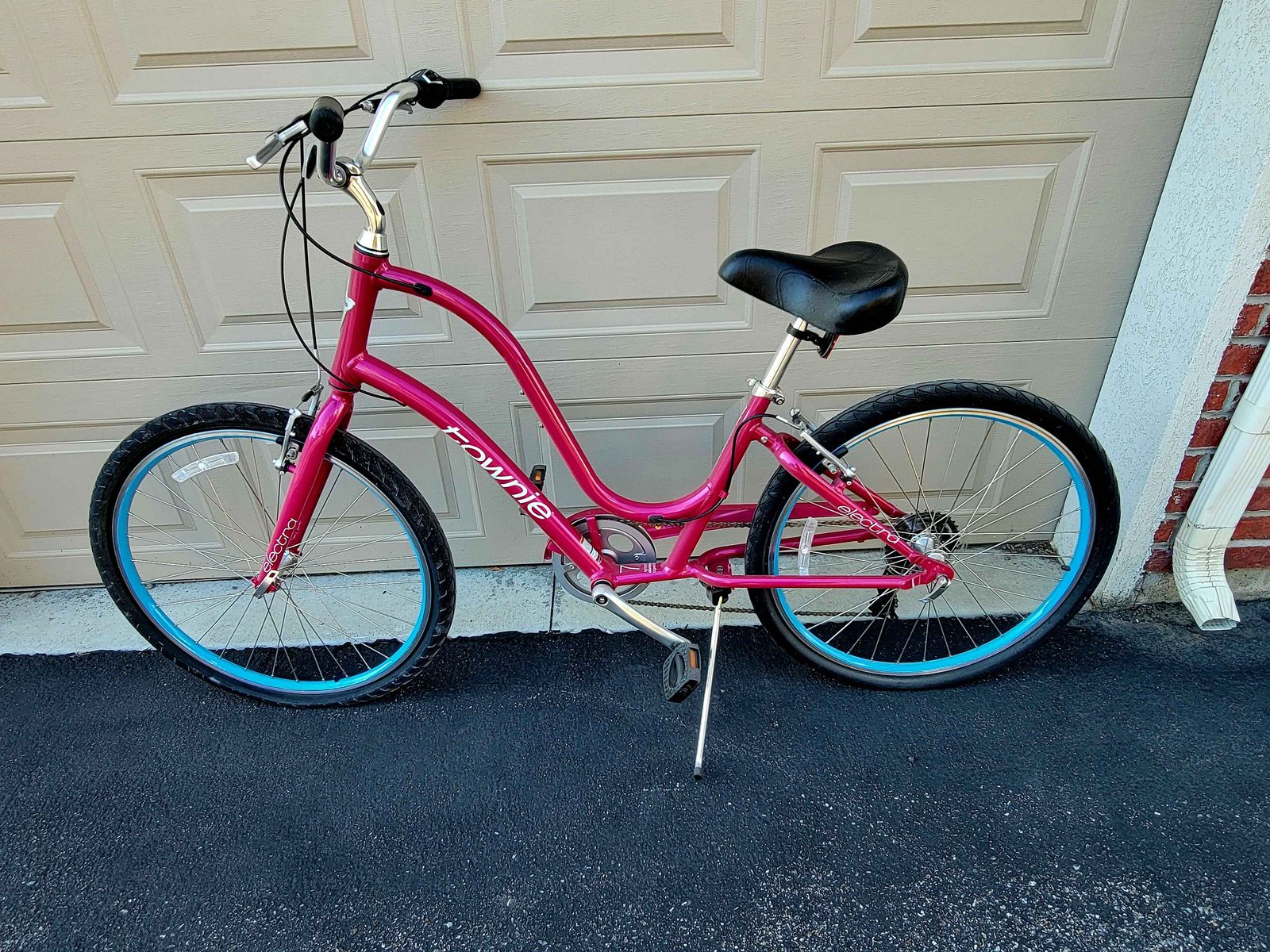 Pink Townie Electra Bike!