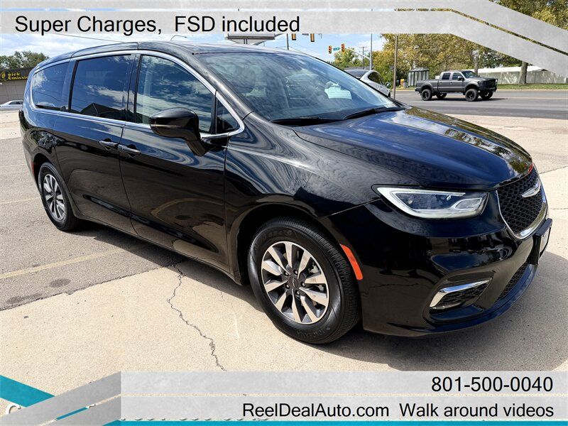 2024 Chrysler Pacifica Plug-In Hybrid Select