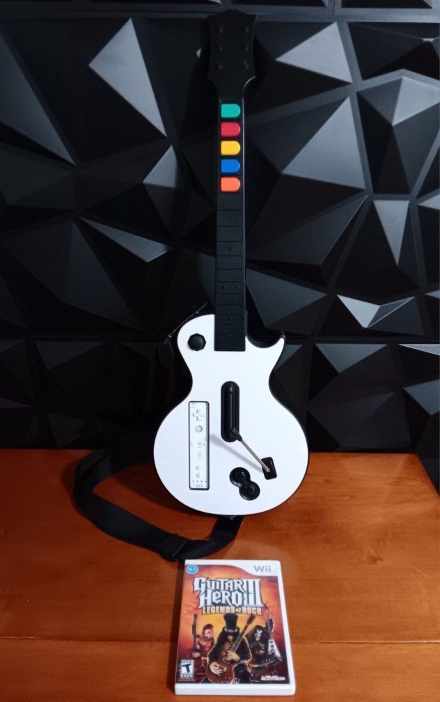 Nintendo Wii GUITAR HERO 3 Controller + Guitar Her
