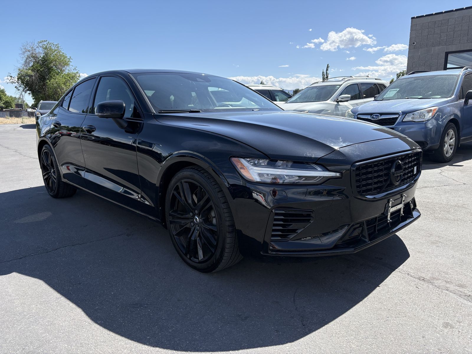 2022 Volvo S60 Recharge T8 R-Design