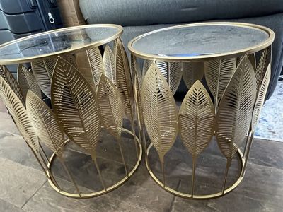 Nesting side tables