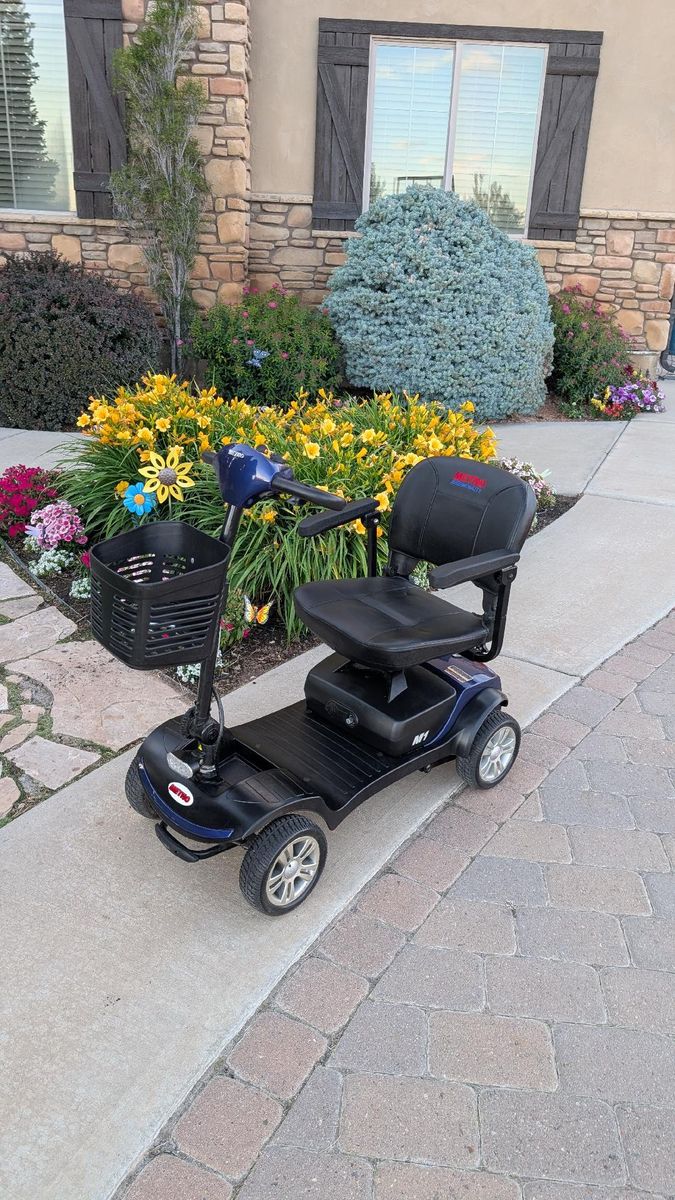 Metro M1 Mobility Scooter - Blue - Excellent Condition, Like New!!!