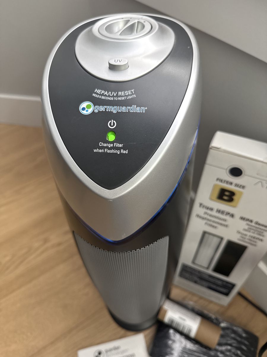 Air purifier - GermGuardian AC4825 True HEPA Air Purifier with UV-C Sanitizer & Filter B (Used)