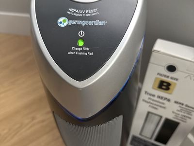 Air purifier - GermGuardian AC4825 True HEPA Air Purifier with UV-C Sanitizer & Filter B (Used)