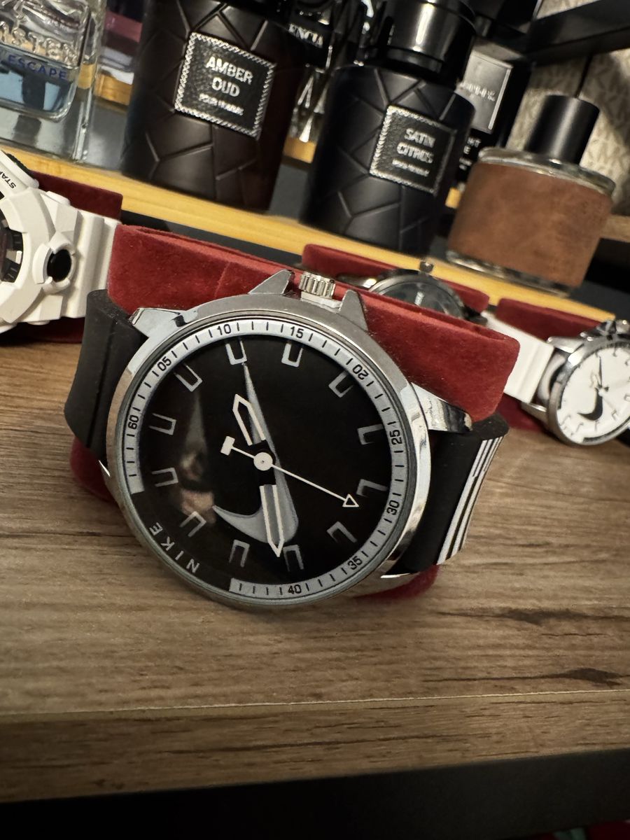 Nike Analog Wristwatch with Black Rubber Strap