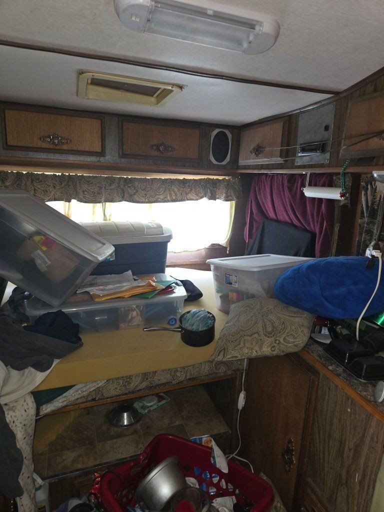 Main image 6